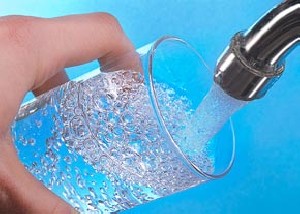 نوشیدن آب قبل از غذا برای كم كردن وزن