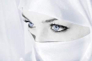 انتخاب همسر از روی جذابیت صحیح است؟