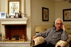 جمشید مشایخی بازیگر پیشكسوت سینما 77 ساله شد