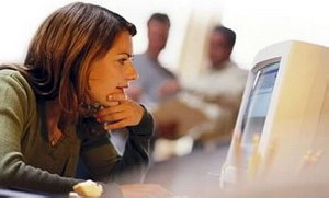 زنان ، هدف اصلی سارقان اینترنتی