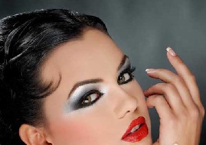 پیشی گرفتن مردان غربی در آرایش از زنان