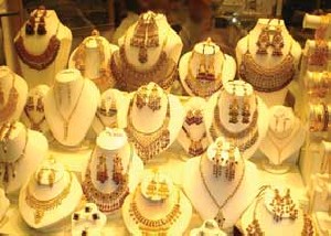 کاهش قیمت طلا در بازارهای جهانی و داخلی