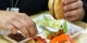 بصورت صحیح غذا بخورید تا چاق نشوید