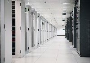 گوگل سرورهای خود را به آب میاندازد !!