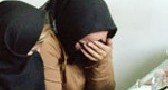 دختری فراری و جاسوس استخرهای زنانه
