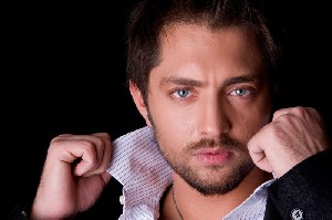 انتشار آلبوم موسیقی 2 زبانه، با صدای بهرام رادان