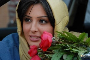دفاع جالب نیوشا ضیغمی از محمدرضا گلزار !