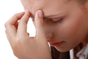 عامل سردرد تان زیر پایتان است !