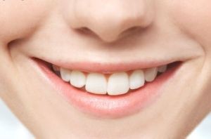 راهکارهایی برای سفیدی خیره کننده دندانها