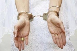 دستگیری عروسی در شب عروسی‌اش!