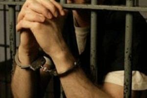قتل زن زندانی در هنگام ملاقات با همسرش