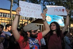 جدید و عجیب ترین نوع اعتراض جنسی در کشور ترکیه!