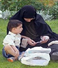 دلیل وابستگی بیش از حد پسران ایرانی به مادرشان چیست؟