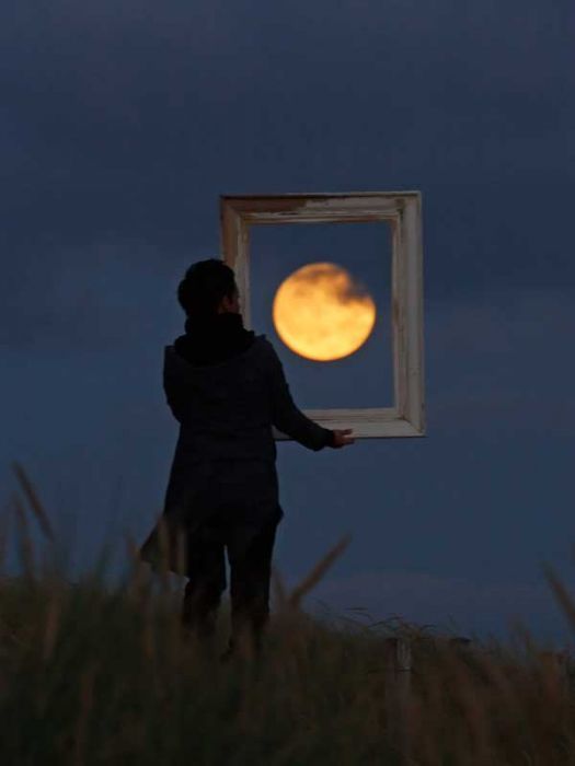 تصاویری از هنرنمایی عکاسها با ماه