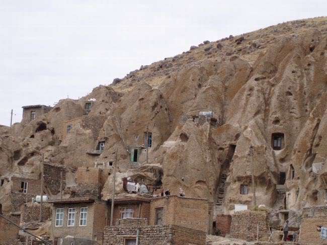 عکس هایی دیدنی از خانه هایی 700ساله سنگی
