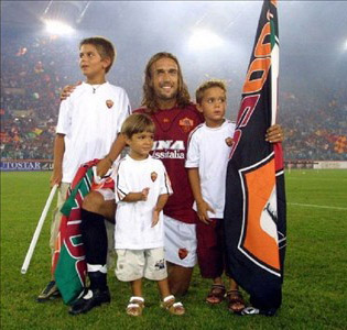 عکس های از فوتبالیست های معروف با فرزندانشان