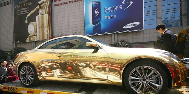 تصاویری از ماشینی از جنس طلا در چین
