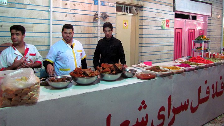 تصاویری دیدنی از فلافلی سلف سرویس در اهواز