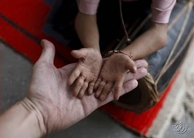 عکس هایی بامزه و دیدنی از کوچک ترین مرد جهان