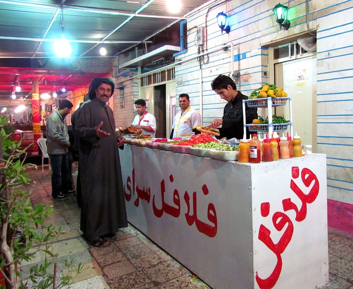 تصاویری دیدنی از فلافلی سلف سرویس در اهواز