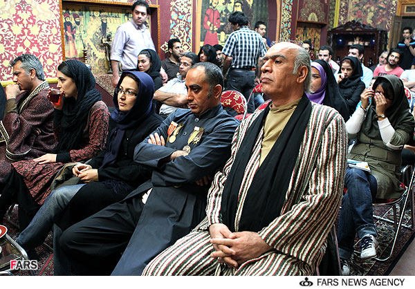 عکسهایی از قرعه كشی قهوه تلخ با حضور بازیگران عکسهایی از قرعه كشی قهوه تلخ با حضور بازیگران