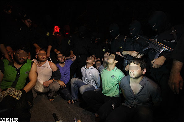 گزارشی تصویری از جمع آوری اراذل و اوباش پایتخت