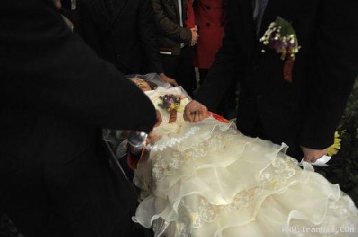 عکسهای دردناک ازدواج یک مرد با جنازه دختر 21ساله