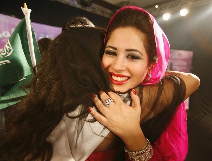 عکس هایی زیبا و دیدنی از مراسم زیباترین دختر عرب