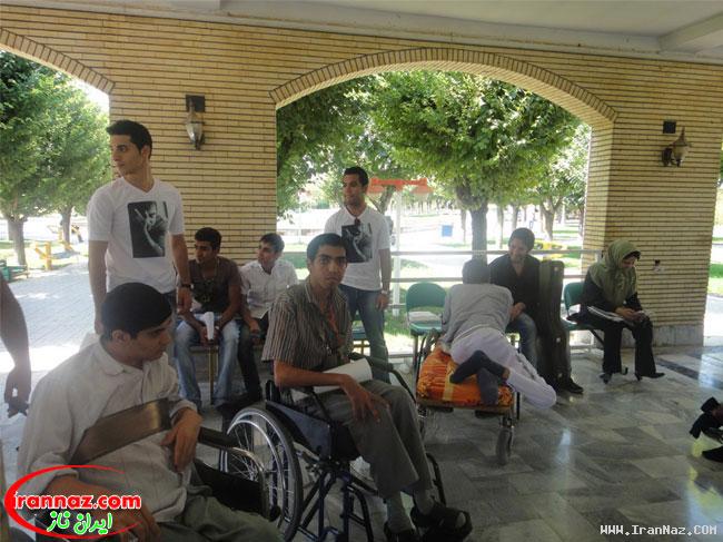 عکس هایی از جشن طرفداران محسن چاووشی در آسایشگاه کهریزک