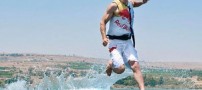 عکسهای عجیب و باور نکردنی از دویدن مردی روی آب