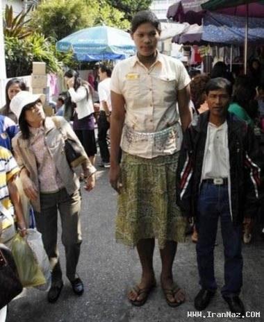 عکس هایی از قد بلندترین دختر جهان با 19سال سن