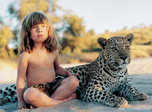 عکس هایی دیدنی از زندگی دختری شجاع با حیوانات