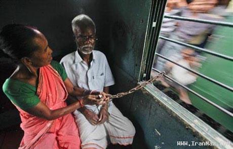 عکسهای دیدنی زنی که شوهرش را با زنجیر می بندد