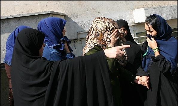منهدم شدن قاچاق دختران ایرانی به دوبی+ عکس منهدم شدن قاچاق دختران ایرانی به دوبی+ عکس