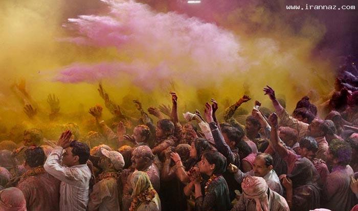 عکس هایی از رنگ پاشی دختر و پسرها در روز هولی