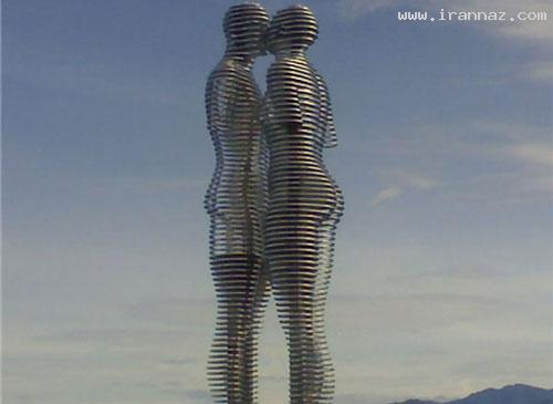 رونمایی از مرد و زنی عاشق با هفت متر قد!! +تصاویر