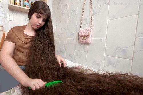 خبرساز شدن موهای 1.5 متری دختر برزیلی! +تصاویر