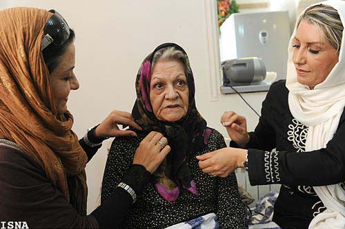 عکسهای عیادت بازیگران از مهری ودادیان!
