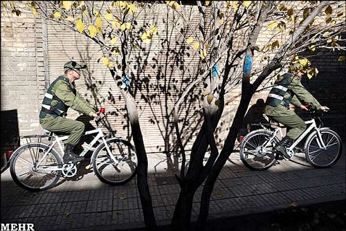 عکس هایی از پلیس دوچرخه سوار در تبریز