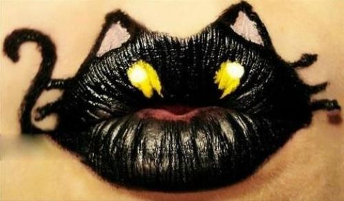 نقاشی های زیبا و خلاقانه روی لب ها