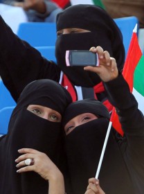 عکسهایی از هواداران زن فوتبال در کشورهای عربی